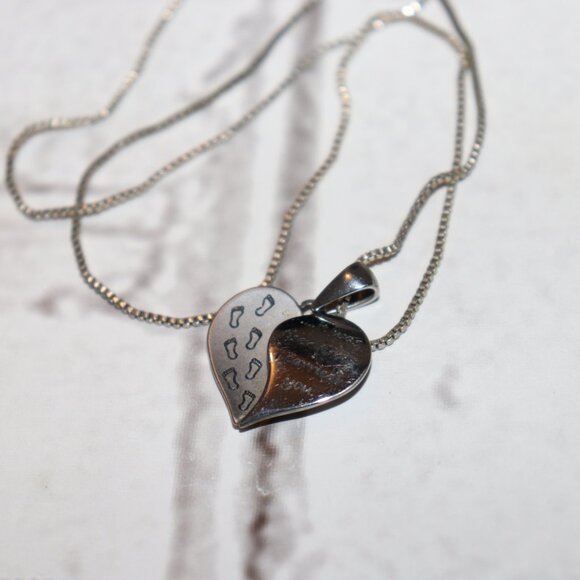 Beautiful silver heart necklace "...It was then that I carried you" 18" - Picture 3 of 7